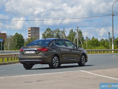 slide image for gallery: 22315 | Обновлённый седан Citroen C4 заметили в России