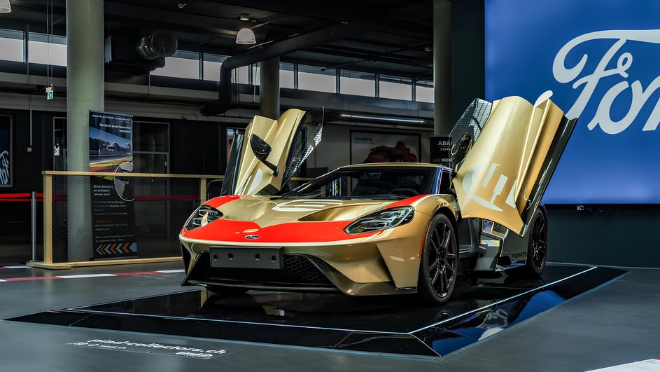 Ford GT 2022 года лимитированной серии Holman Moody Heritage Edition Ford GT 2022 года лимитированной серии Holman Moody Heritage Edition