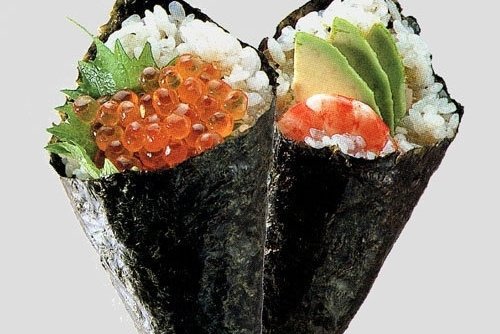 Какие виды ролл бывают. Основные отличия суши от роллов: состав и внешний вид блюд