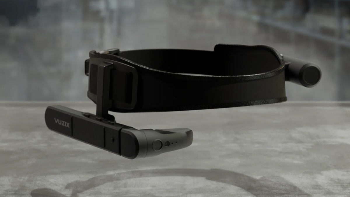 Smart glasses for real situations on display