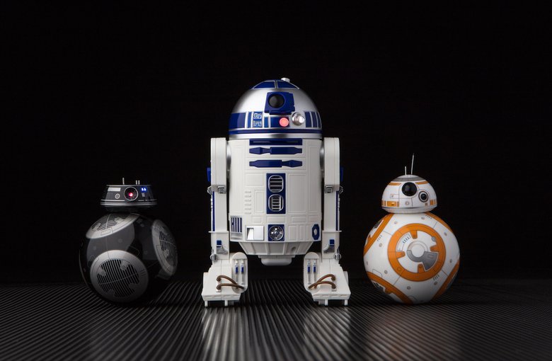 BB-9E, R2-D2 и BB-8