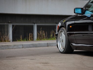 Mercedes-Benz W140