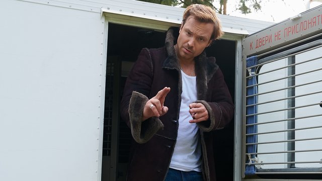 Алексей Чадов на съемках сериала «Улетный экипаж»