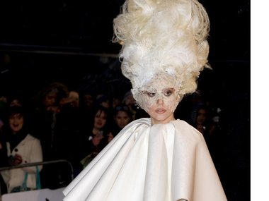 Slide image for gallery: 9951 | Леди Гага, 2008—2011