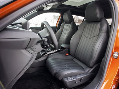 slide image for gallery: 27466 | Peugeot 2008