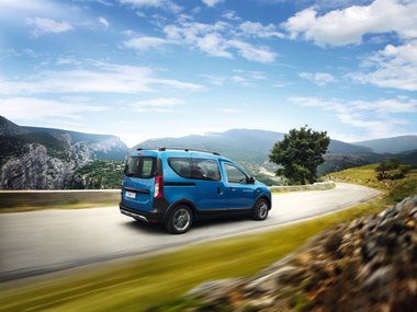 slide image for gallery: 24007 | Dacia Dokker Stepway