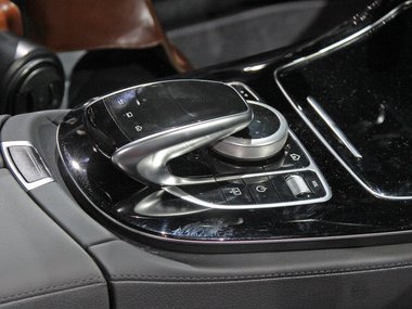 slide image for gallery: 19694 | Mercedes-Benz E-класса