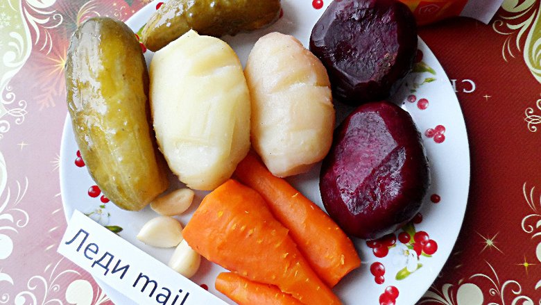 Салат из свеклы и картофеля по-фински
