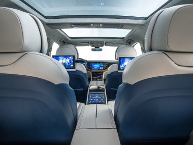 slide image for gallery: 22290 | Новый Volkswagen Touareg: 5 самых важных фактов. Интерьер