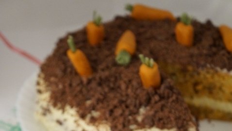 «В тесто можно добавить изюм»: рецепт морковного торта с грецкими орехами