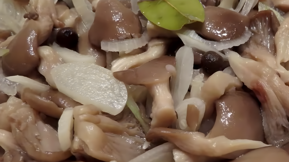Маринованные вешенки с уксусом и луком Маринованные вешенки с уксусом и луком