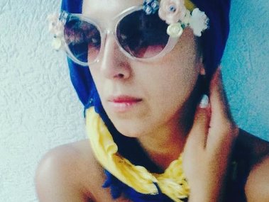 Slide image for gallery: 4117 | Комментарий «Леди Mail.Ru»: Джамала обожает платки и умеет красиво использовать этот аксессуар