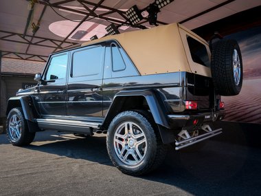 slide image for gallery: 25229 | Mercedes-Maybach G 650 Landaulet