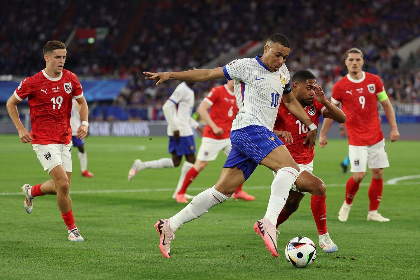 Килиан Мбаппе не смог забить ни одного мяча в пяти матчах чемпионата Европы