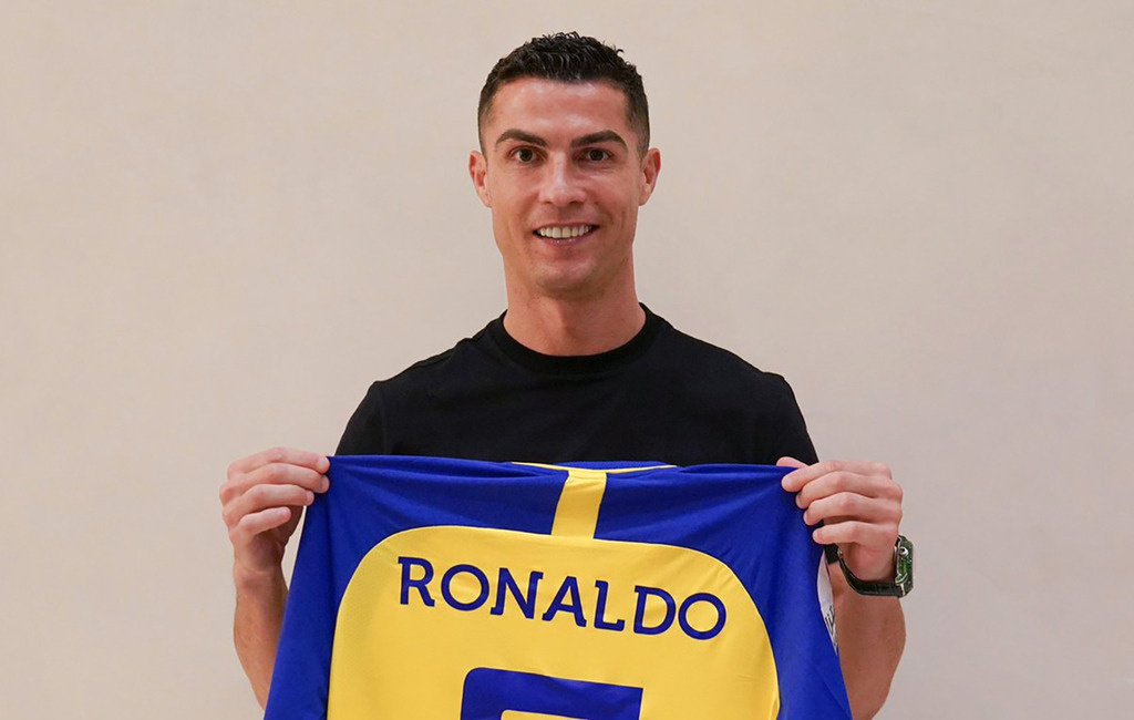 Роналду перешел в «Аль-Наср», Лантратов — в «Локо», «Реал» ведет вундеркинда «Боруссии»