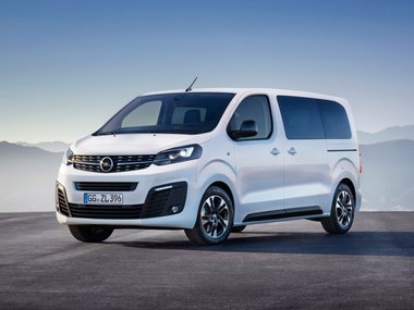 slide image for gallery: 24018 | Opel Zafira Life