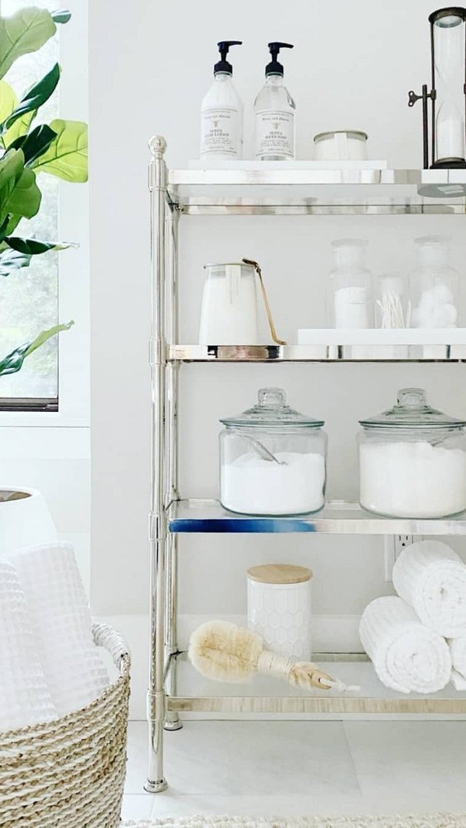 7 красивых и практичных идей для хранения бытовой химии в ванной