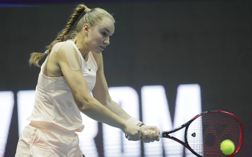 Елена Рыбакина вышла в четвертьфинал в паре на «Ролан Гаррос»