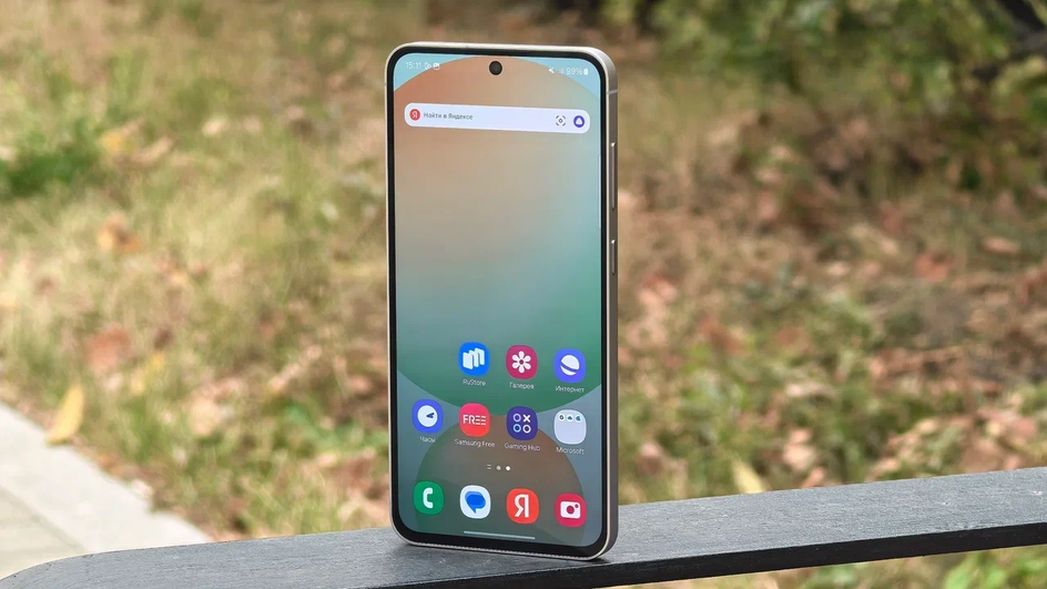 Смартфон Samsung Galaxy S24 FE