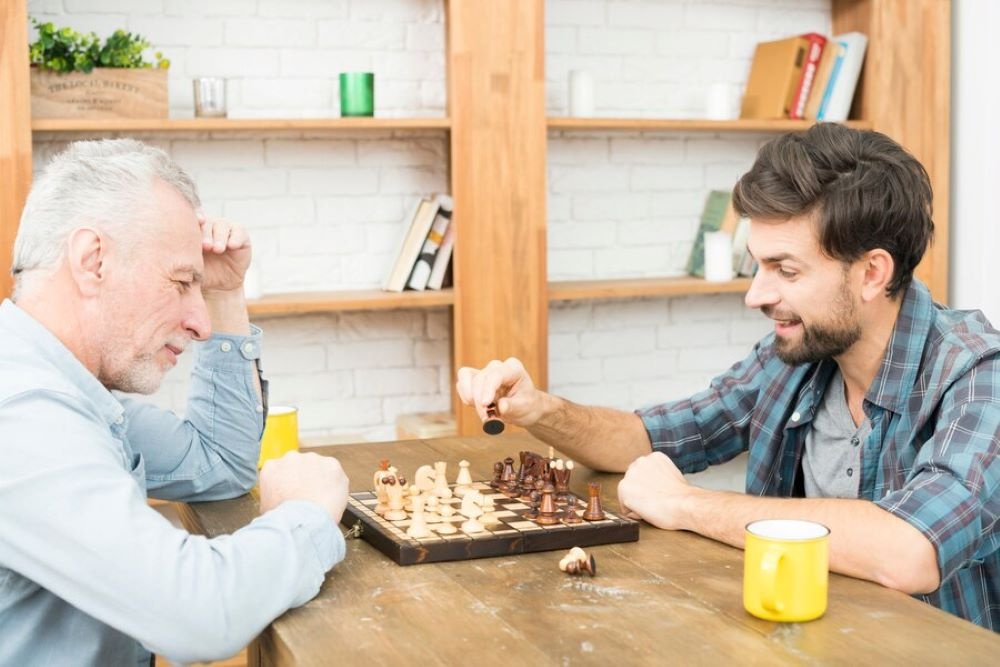 Как научиться играть в шахматы с нуля: пошаговая инструкция для начинающих
