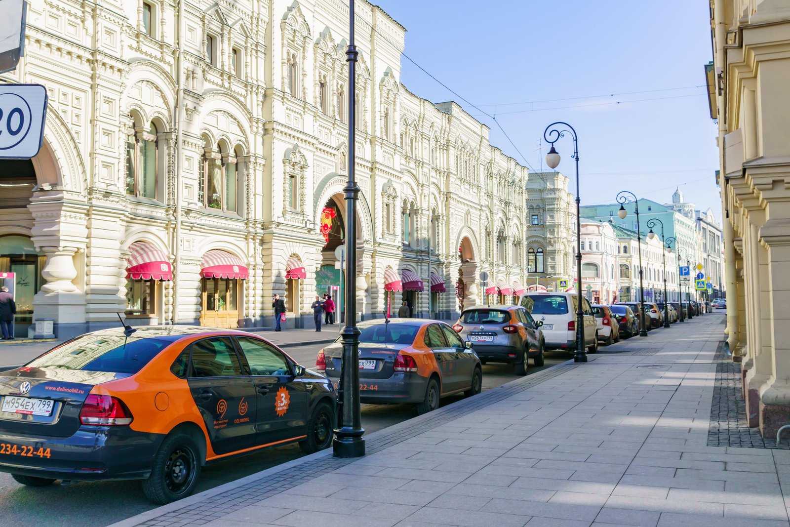 Каршеринг припаркован в реке». Что говорят о сбое GPS в центре Москвы