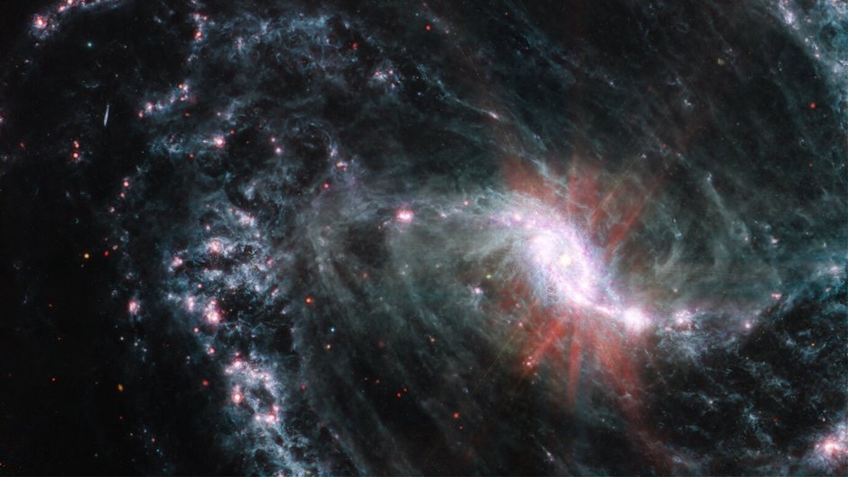 Галактика NGC 1365 Галактика NGC 1365