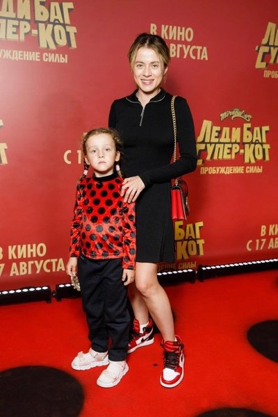 Екатерина Кабак с дочерью