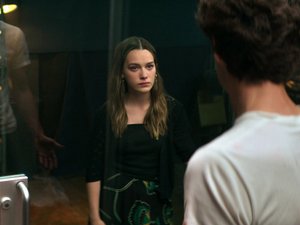 Кадр из сериала Ты