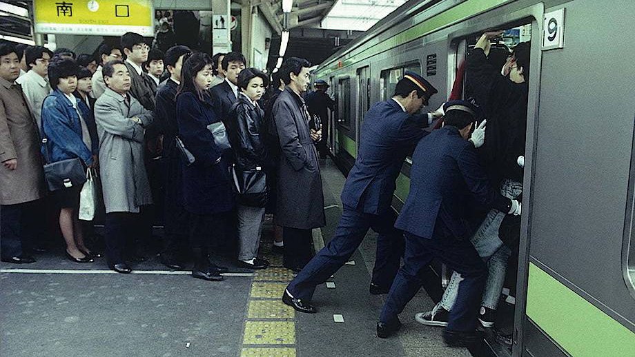Как японки борются со стыдными привычками мужчин в Японии?