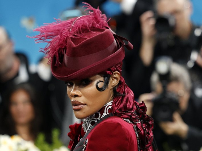 Тейана Тейлор на Met Gala в 2025 году Тейана Тейлор на Met Gala в 2025 году