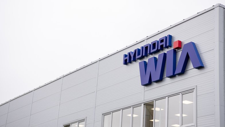 slide image for gallery: 28538 | Hyundai открыла новый завод в России