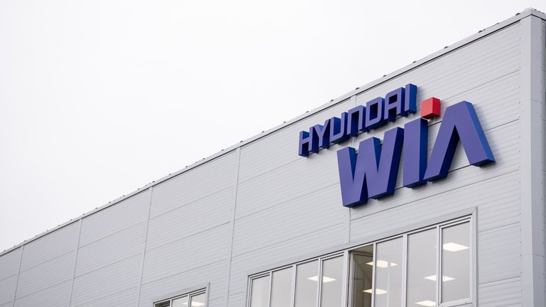 slide image for gallery: 28538 | Hyundai открыла новый завод в России