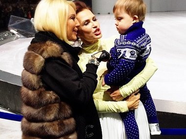 Slide image for gallery: 4615 | Лера Кудрявцева и Эвелина Блёданс с сыном Семой