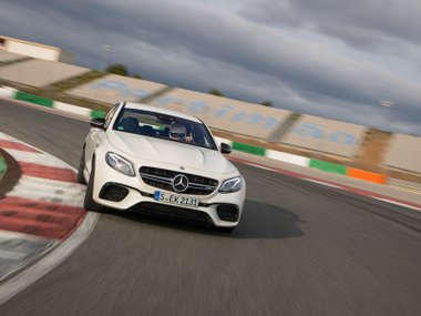 slide image for gallery: 23317 | Mercedes-AMG E63 S на треке