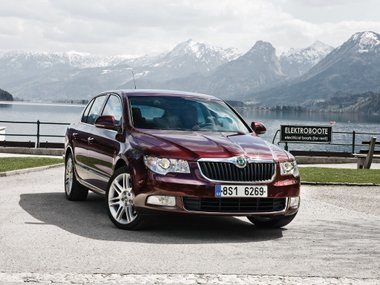 slide image for gallery: 26706 | Skoda Superb II