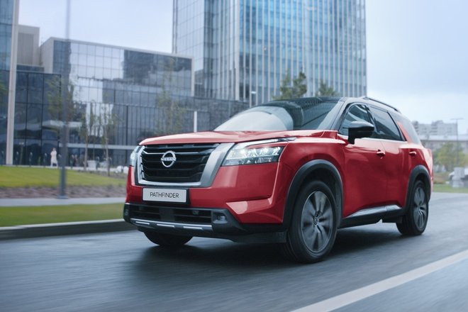 Nissan объявляет российские комплектации и цены на Pathfinder нового поколения (2).jpg