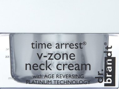 Slide image for gallery: 2785 | Укрепляющий крем для шеи и области декольте Time Arrest V-Zone Neck Cream, Dr. Brandt, 2800 руб.