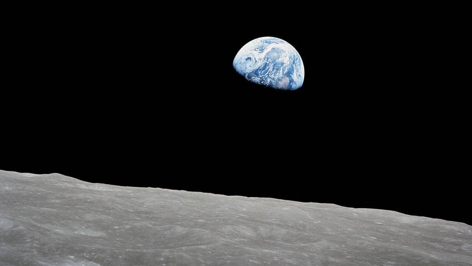 Астронавт Аполлона-8 Билл Андерс запечатлел восход Земли.