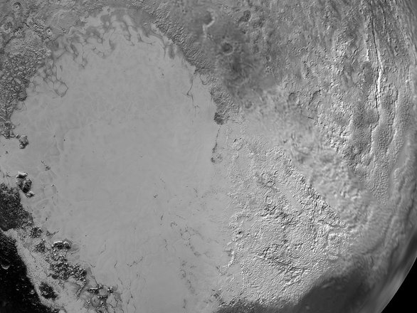 Детальный вид на Область Томбо на поверхности Плутона
