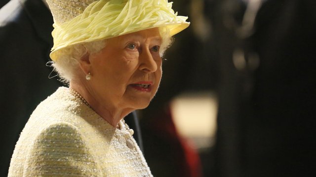 Елизавета II на съемочной площадке «Игры престолов» Елизавета II на съемочной площадке «Игры престолов»