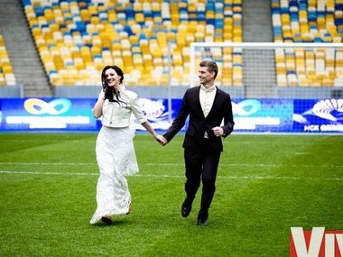 Slide image for gallery: 3510 | Комментарий «Леди Mail.Ru»: Появились эксклюзивные фото со свадьбы украинской телеведущей Соломии Витвицкой