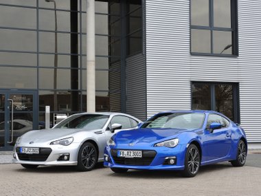 slide image for gallery: 3015 | Subaru BRZ