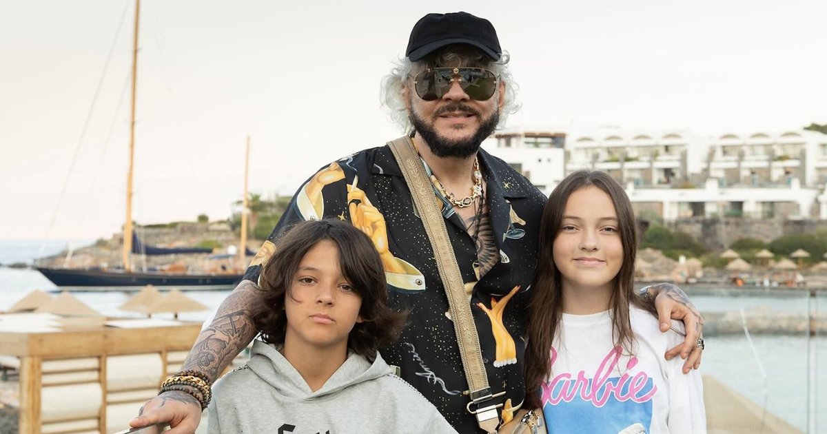 How Kirkorov’s children live: after the school year in Dubai, they relax in a billion-dollar city, make fun of their father and play golf