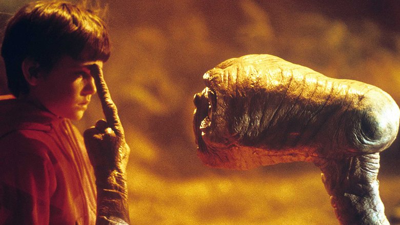 Кадр из фильма «Инопланетянин» (англ. — «E.T. the Extra-Terrestrial»)