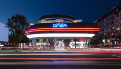 Илон Маск открыл закусочную Tesla Diner