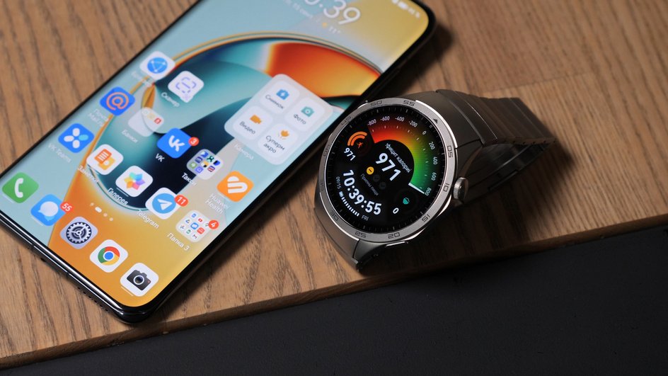 Космические часы HUAWEI WATCH 4 Pro появились в российских магазинах