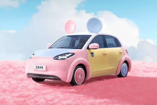 Хэтчбек Wuling Bingo Mickey с плюшевым кузовом Хэтчбек Wuling Bingo Mickey с плюшевым кузовом