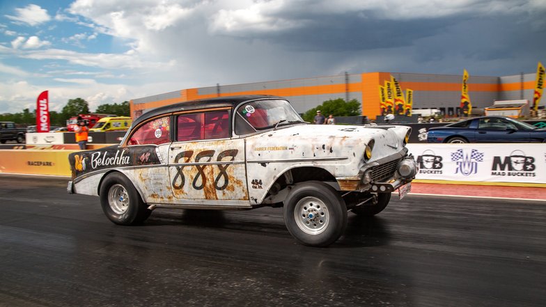 slide image for gallery: 28088 | Russian Weekend Drags 06