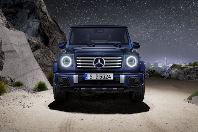 Автомобиль Mercedes-Benz G-class by Abloh Автомобиль Mercedes-Benz G-class by Abloh