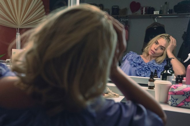 Кадр из сериала Я ненавижу Сьюзи Кадр из сериала Я ненавижу Сьюзи